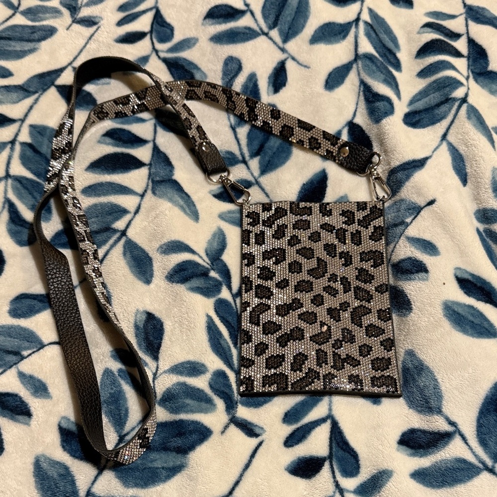 Stylish Leopard Print Crossbody Bag